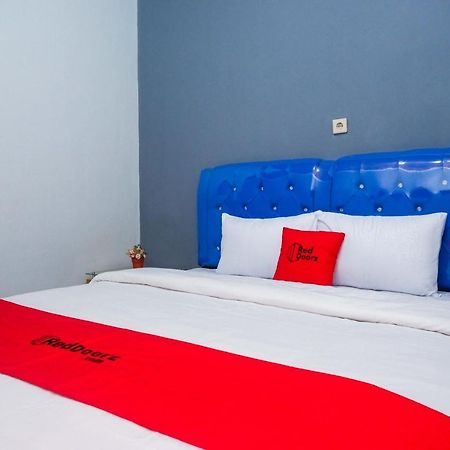 Hotel Reddoorz At Pakuncen Malioboro Yogyakarta Extérieur photo