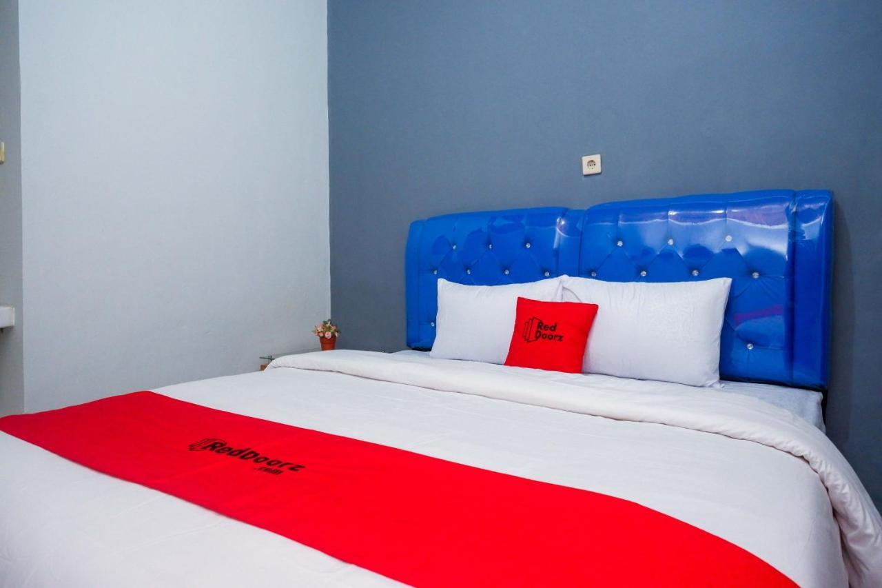 Hotel Reddoorz At Pakuncen Malioboro Yogyakarta Extérieur photo