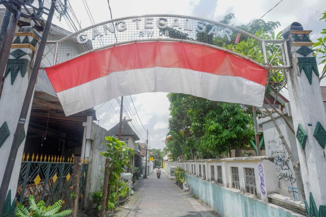 Hotel Reddoorz At Pakuncen Malioboro Yogyakarta Extérieur photo